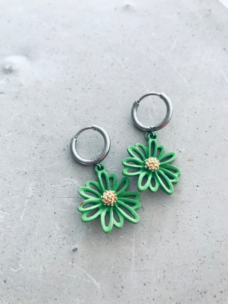 Anya Flower Earrings
