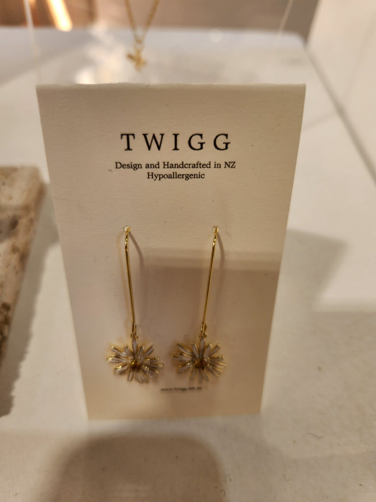 Fleur Daisy Earrings