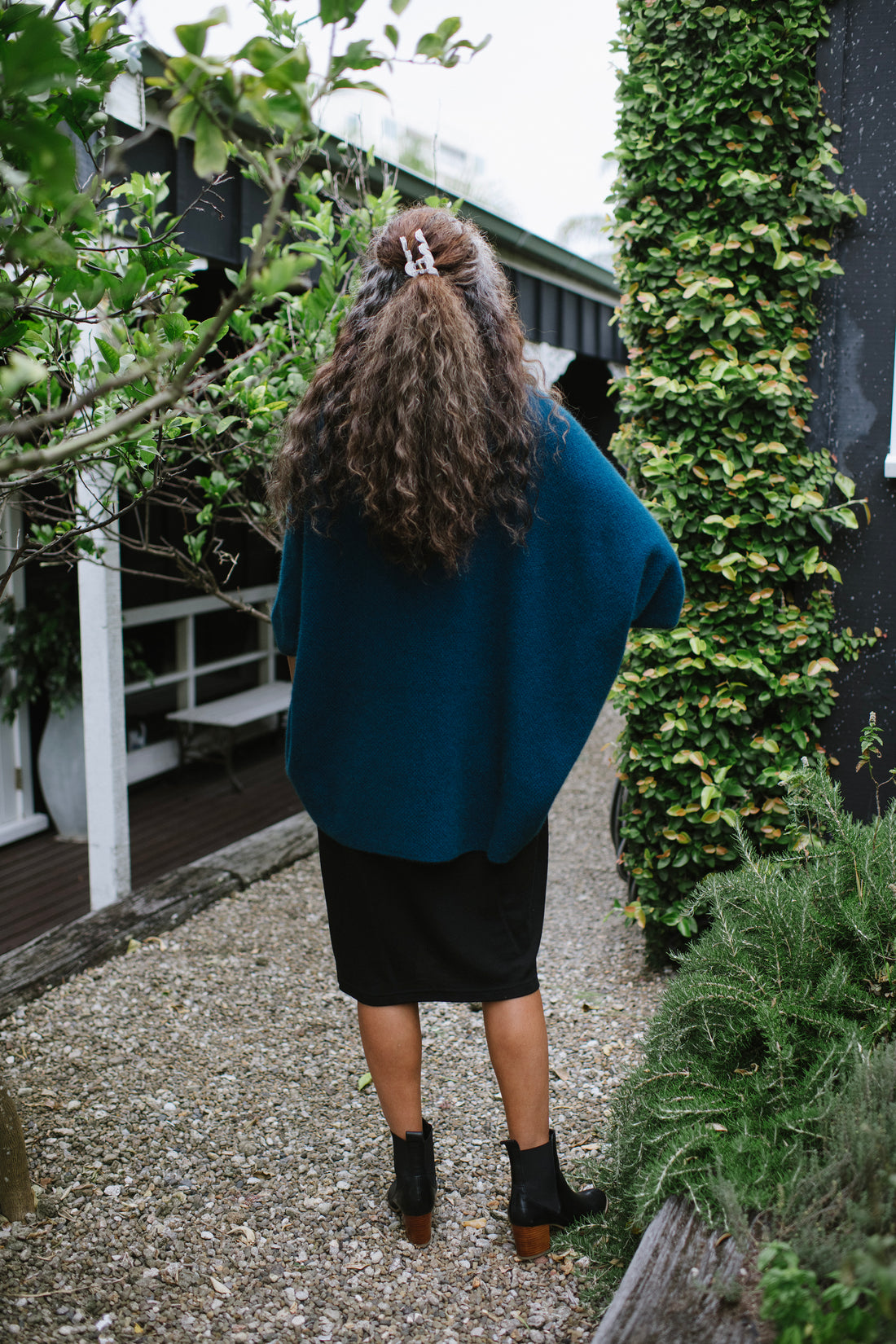 Lothlorian Takahe Cape