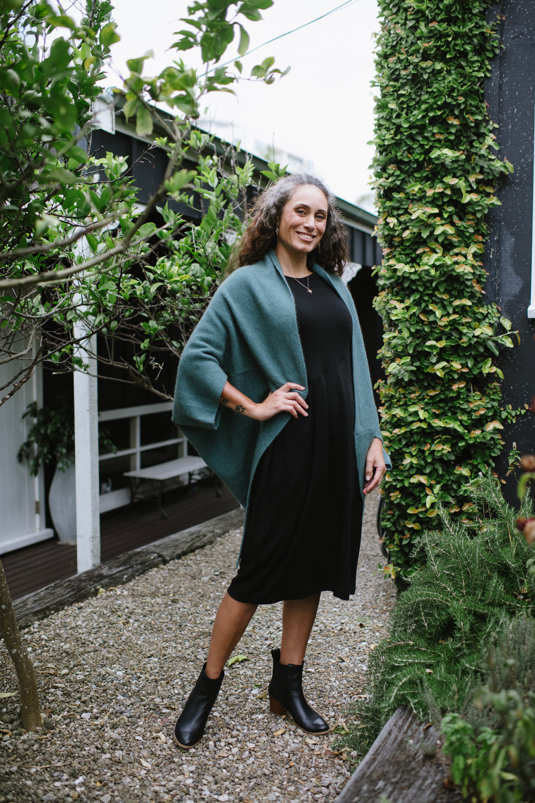 Lothlorian Takahe Cape