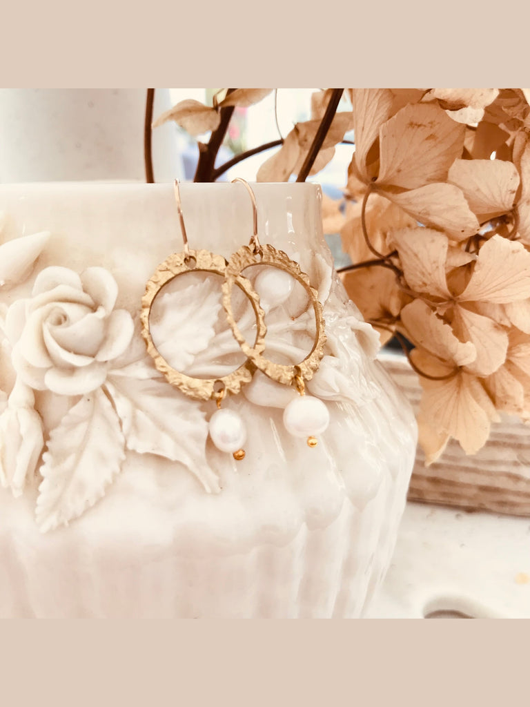Papered Brass Pearl Circle E