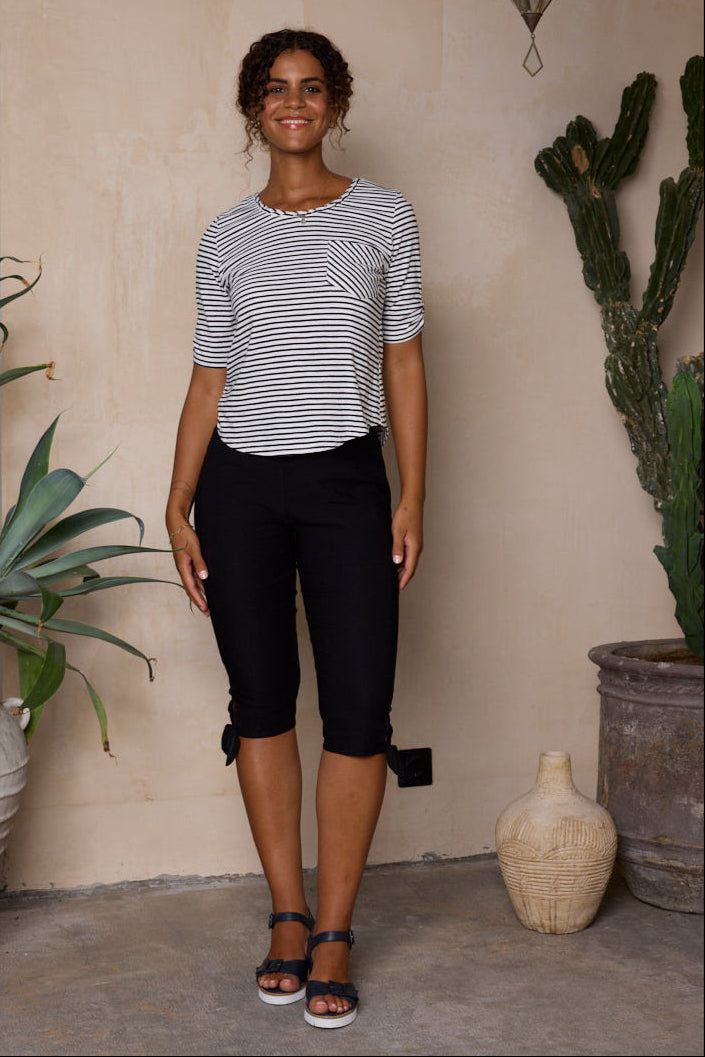Daisy Chain Tee