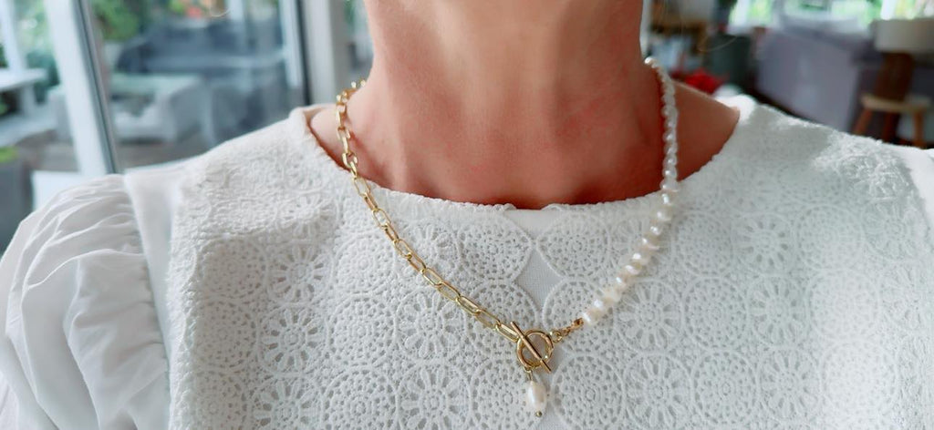 Ada Gold Pearl Necklace