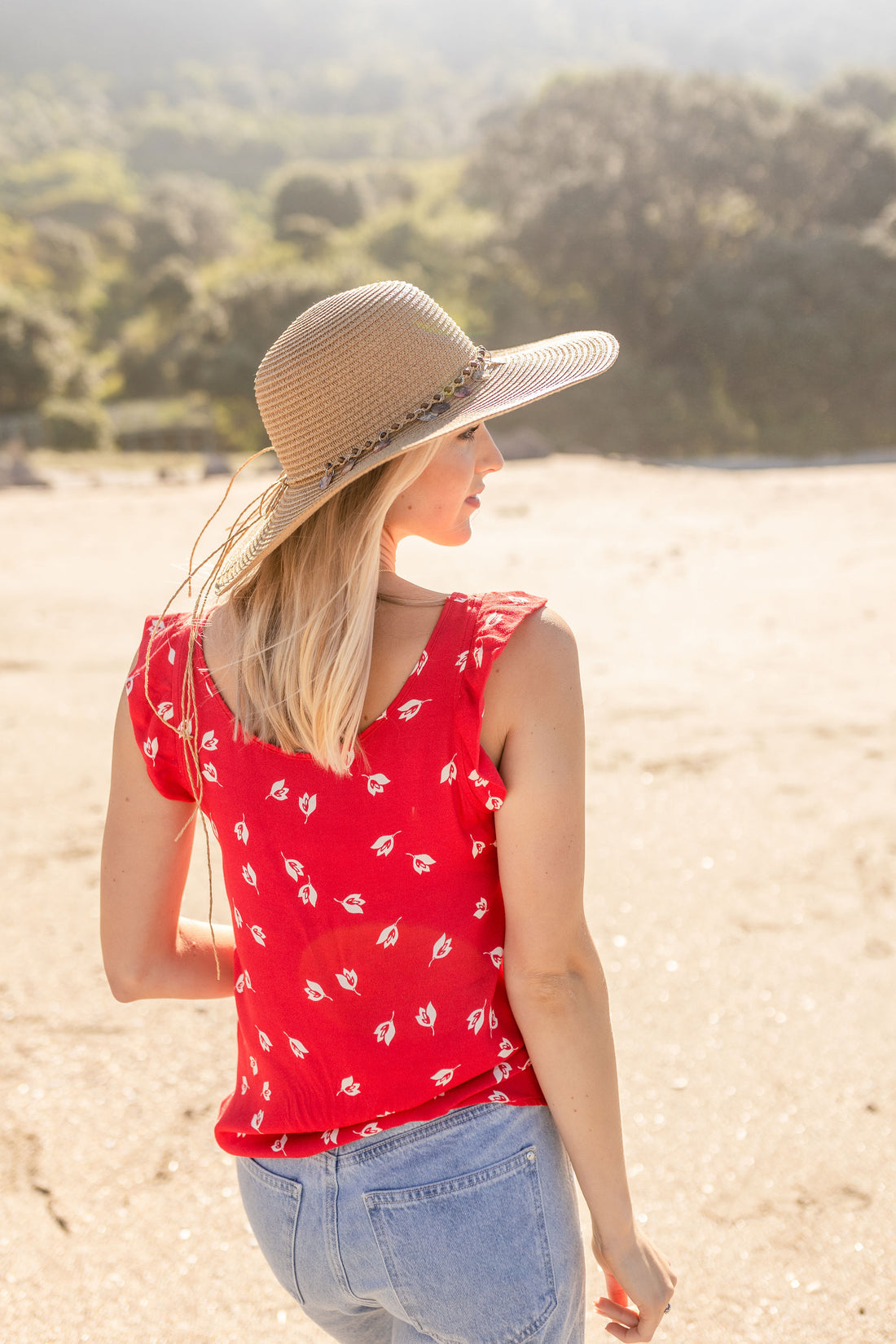 Knot Flutter Tank